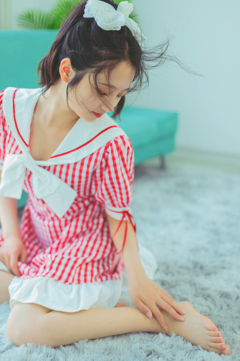 美女黄璐图片
