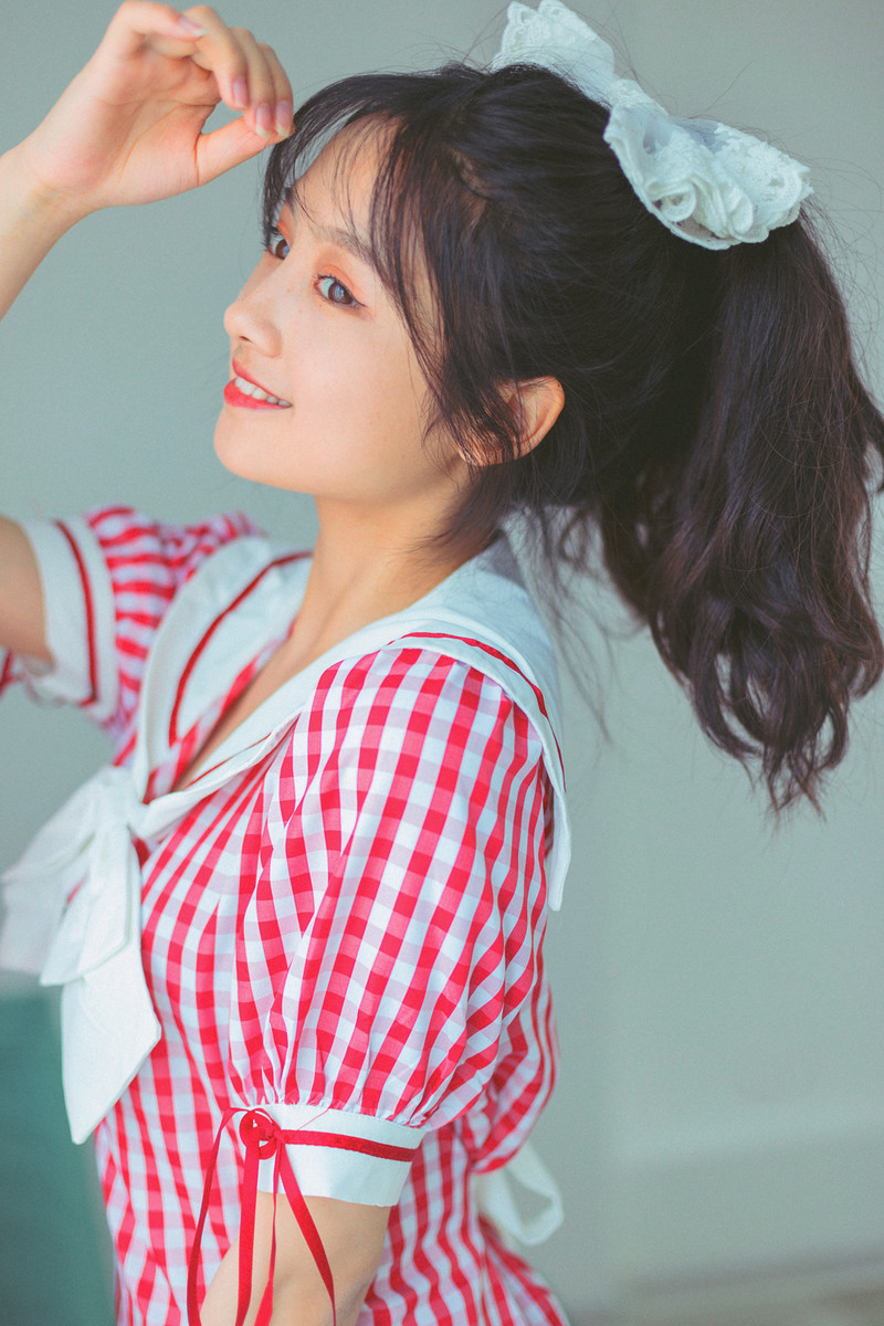 美女黄璐图片