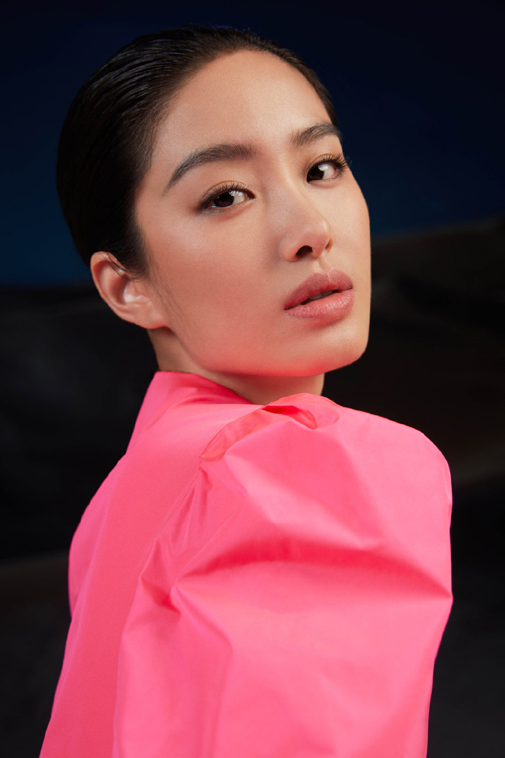 中国内地女演员、歌手、主持人杨采钰西装酷帅活动写真图片图片