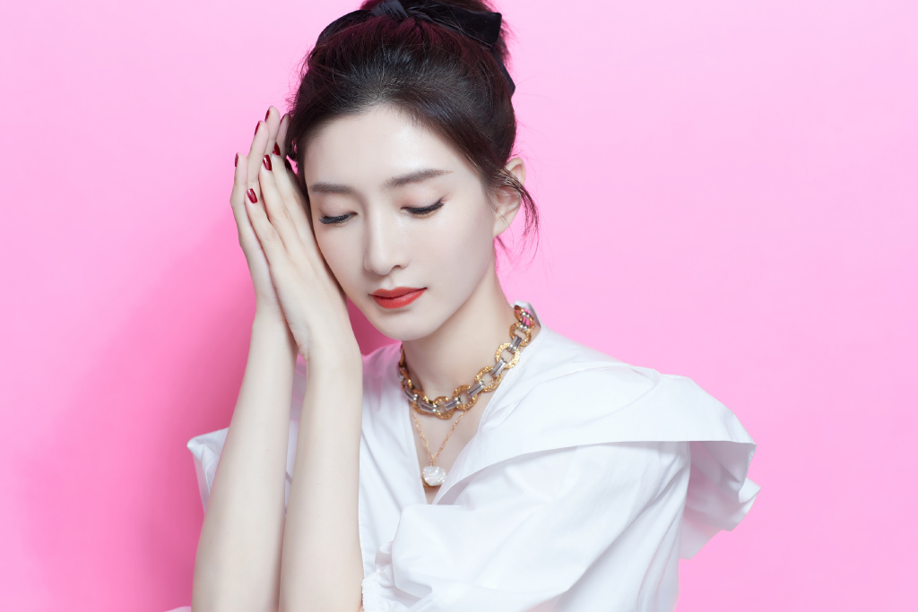 江疏影图片