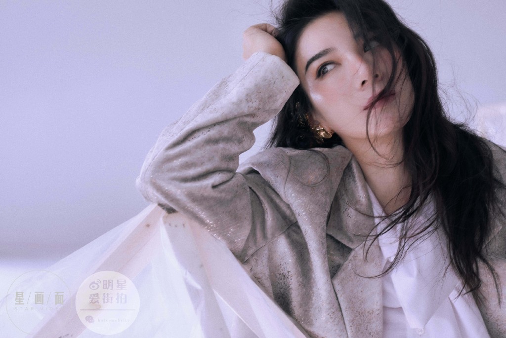 上海美女演员黄奕成熟优雅写真图片图片