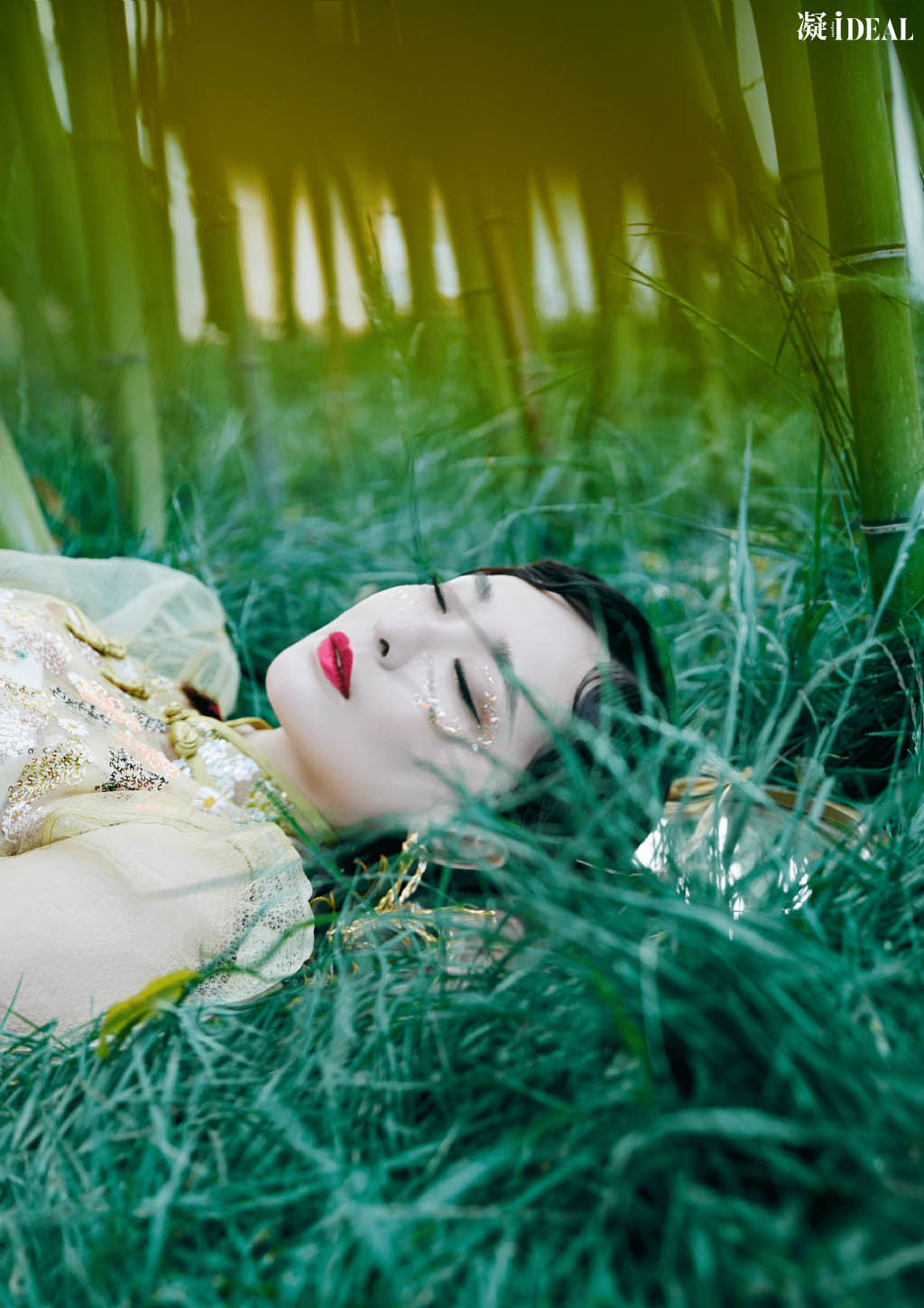 李曼可爱俏皮丸子头写真图片图片