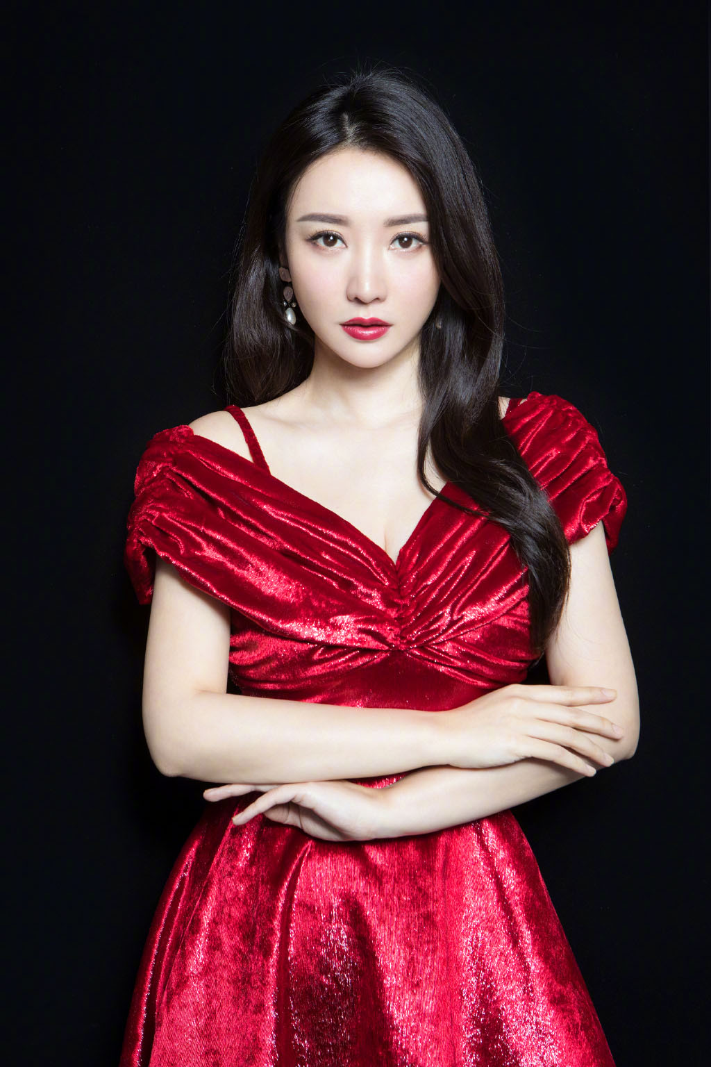 中国内地湖南衡阳女演员柳岩写真电脑桌面壁纸之网络美女图片