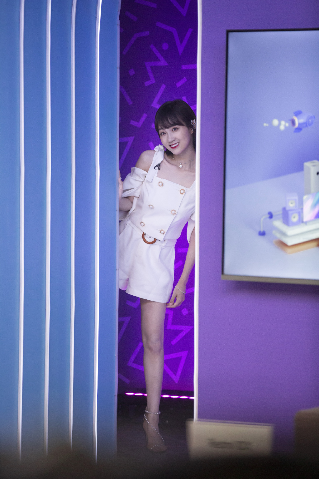 中国内地湖南女歌手李子璇丸子头呆萌写真图片图片