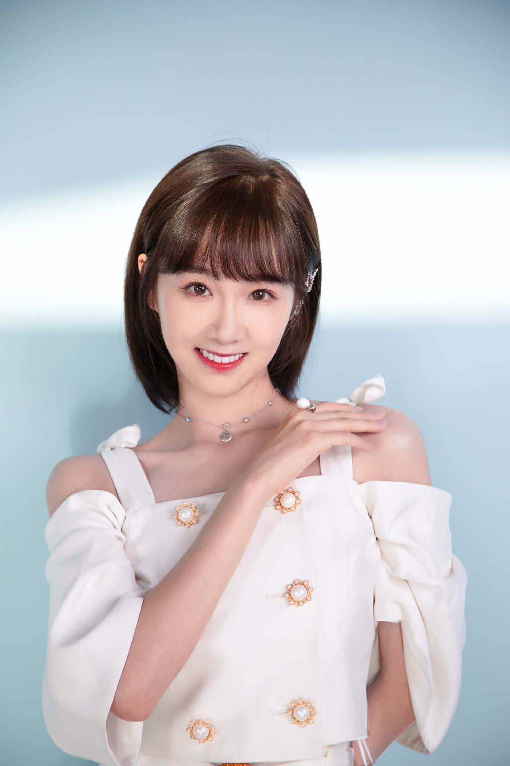 中国内地湖南女歌手李子璇丸子头呆萌写真图片图片