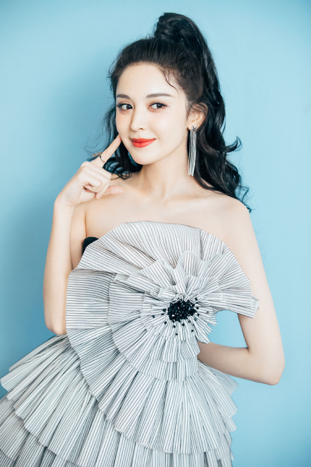 中国内地新疆乌鲁木齐市影视女演员古力娜扎新剧民国造型图片图片
