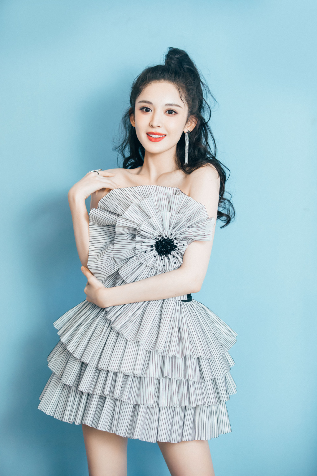 中国内地新疆乌鲁木齐市影视女演员古力娜扎新剧民国造型图片图片