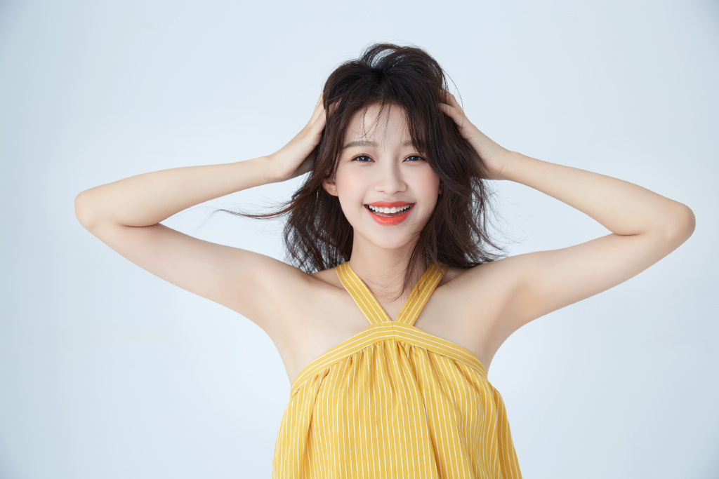 林省通化市集安女明星孙怡清新甜美写真桌面壁纸图片