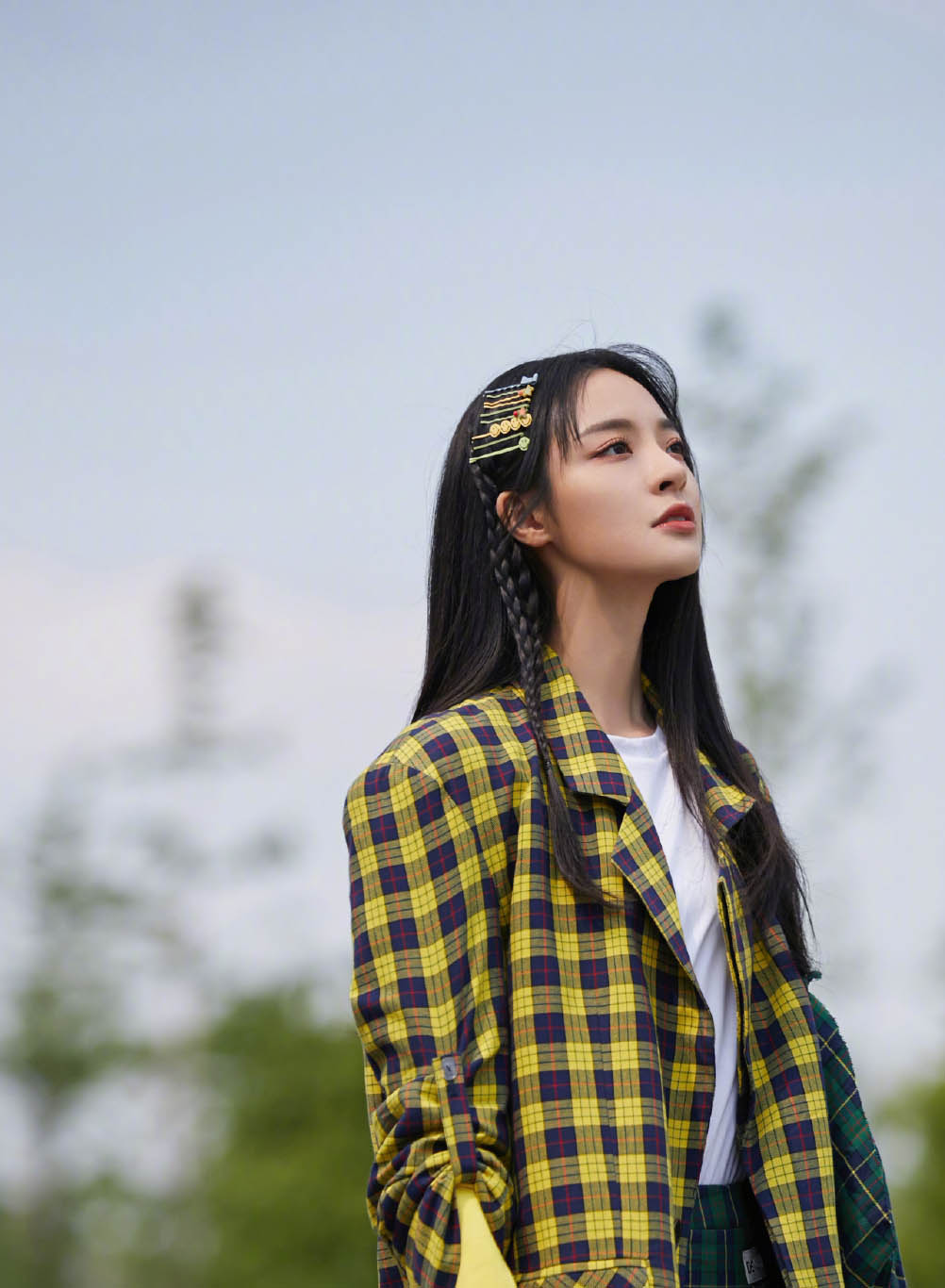 高清山东青岛美女李莎旻子吊带黄裙甜美写真图片图片
