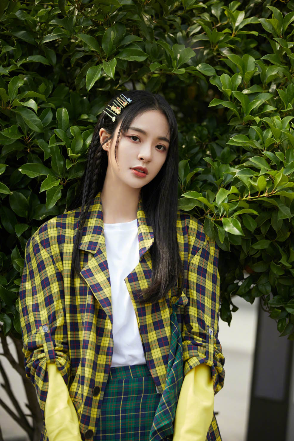 高清山东青岛美女李莎旻子吊带黄裙甜美写真图片图片