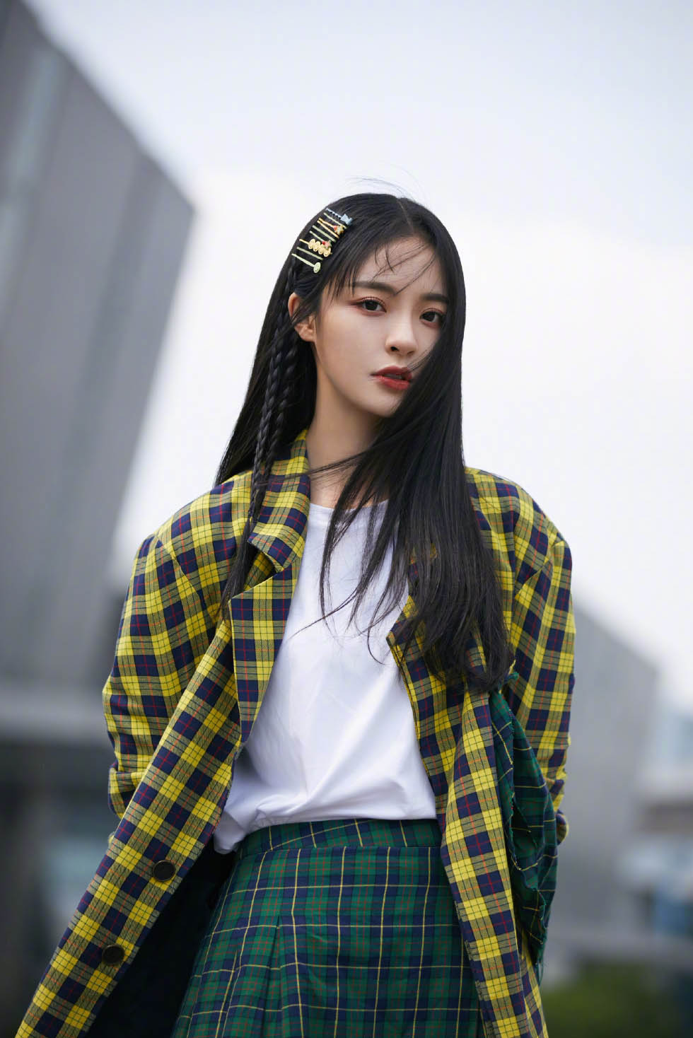 高清山东青岛美女李莎旻子吊带黄裙甜美写真图片图片