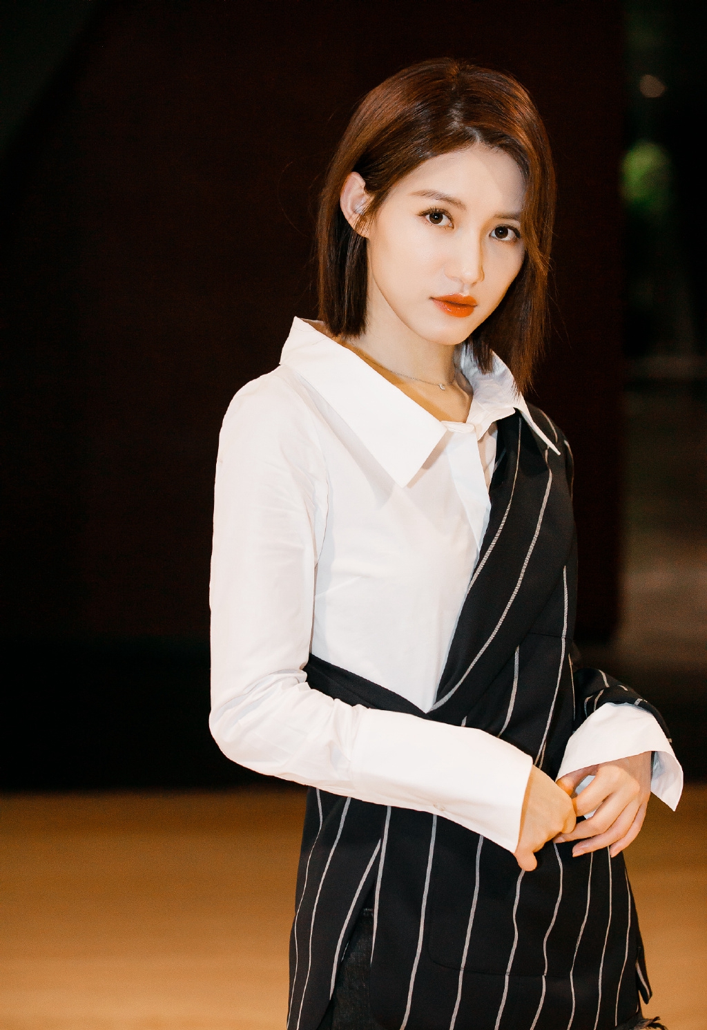 美女苏青图片