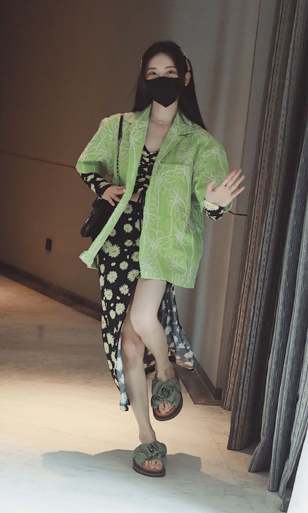 高清江苏性感美女星杨超越甜美糖果色写真图片图片