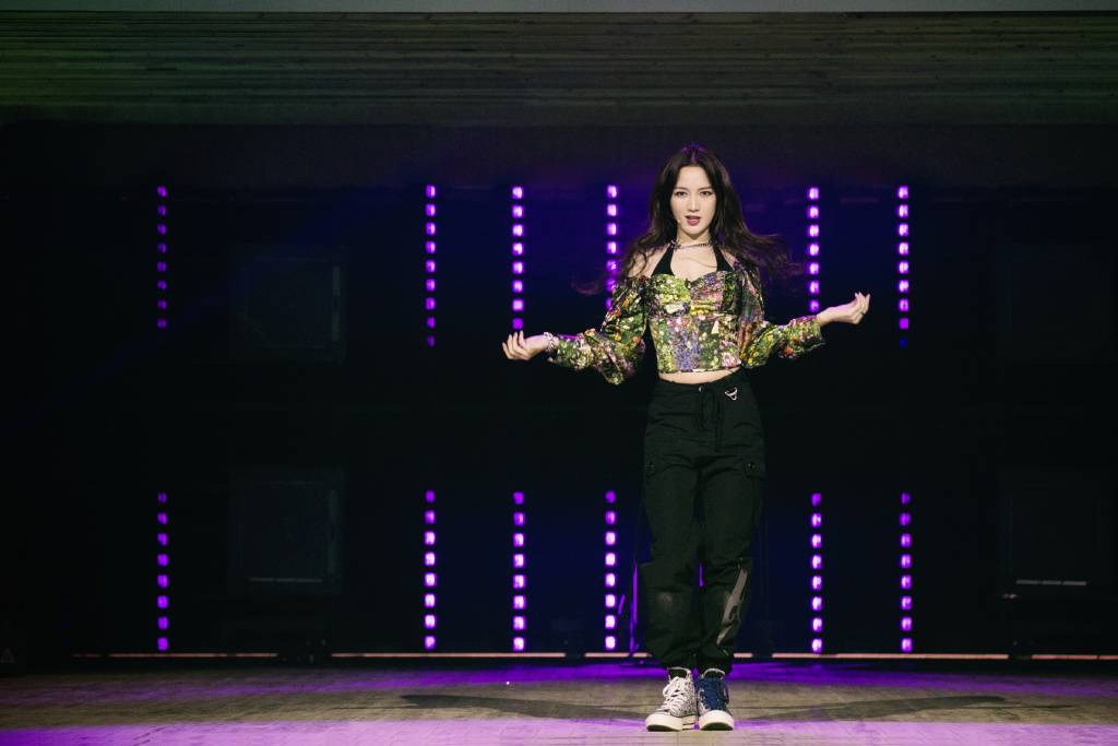 湖南省娄底女演员孟佳《乘风破浪的姐姐》剧照图片图片