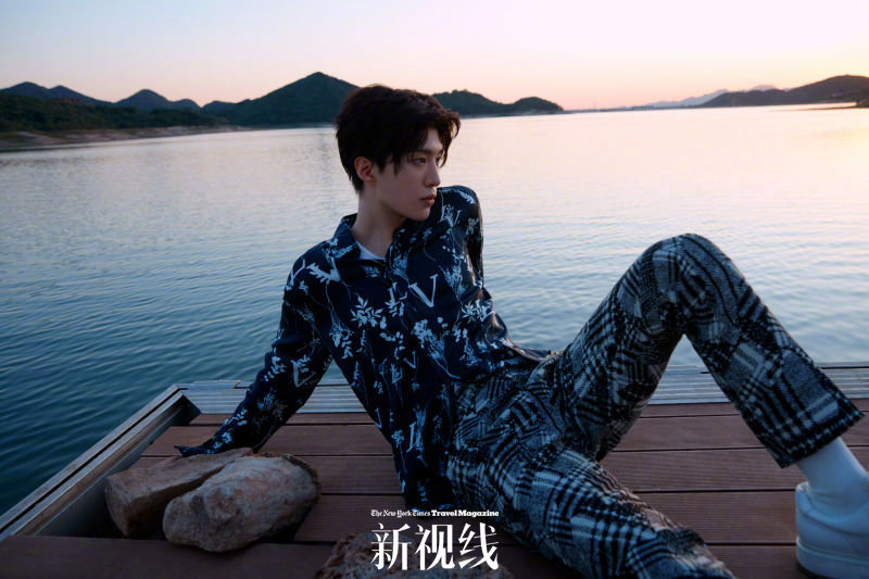 范丞丞滑板少年帅气写真图片图片