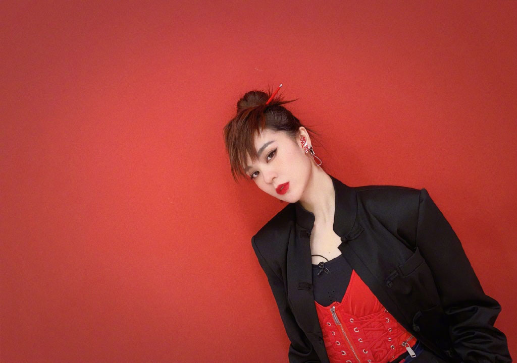 高清四川省成都市美女郁可唯优雅随性写真图片图片