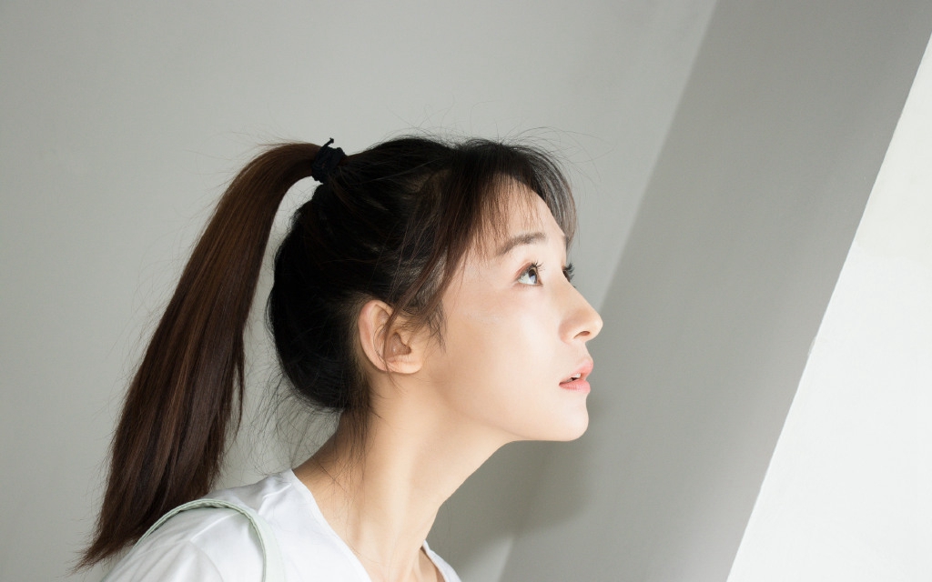 高清女明星李若宁轻甜少女俏皮写真图片图片