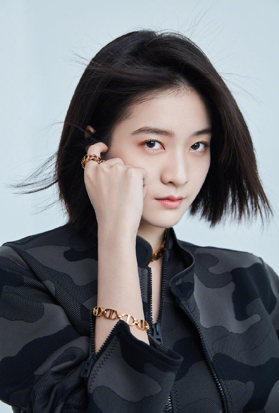 中国内地浙江省义乌女演员张雪迎时尚个性写真图片图片 中国内地浙江省义乌女演员张雪迎时尚个性写真图片图片