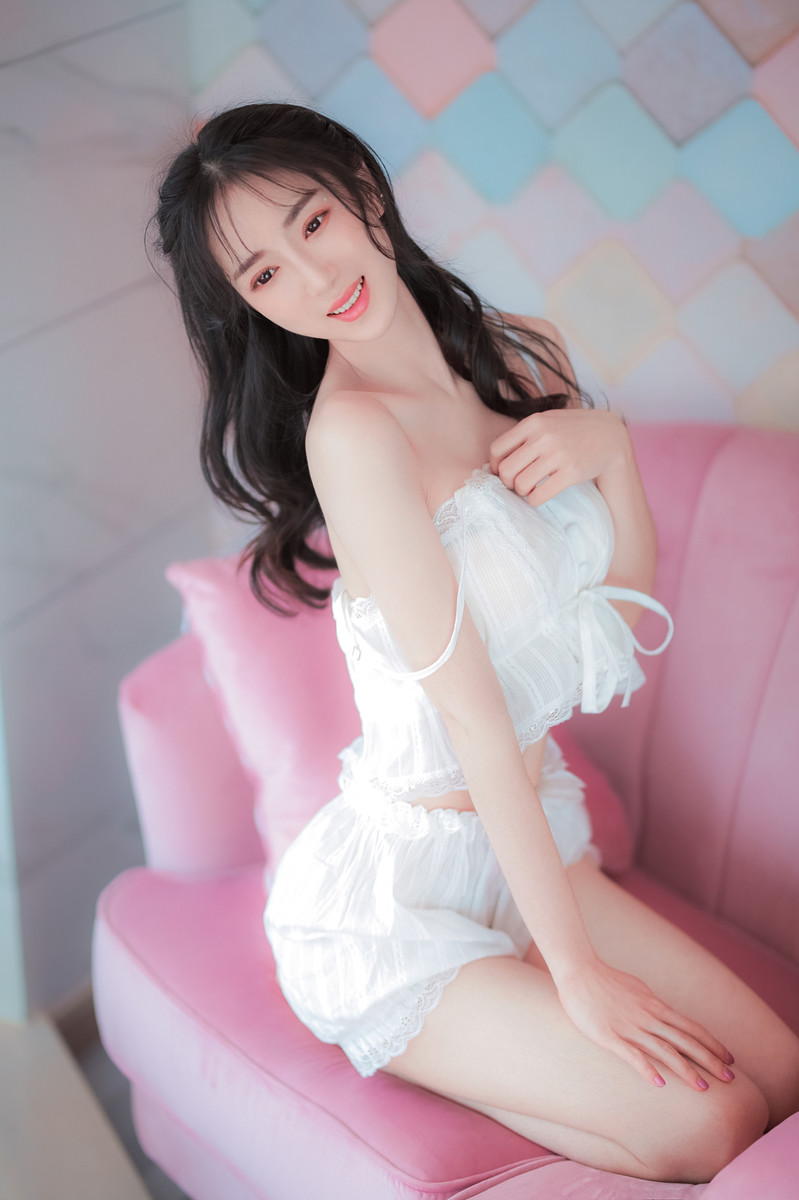 张萌图片