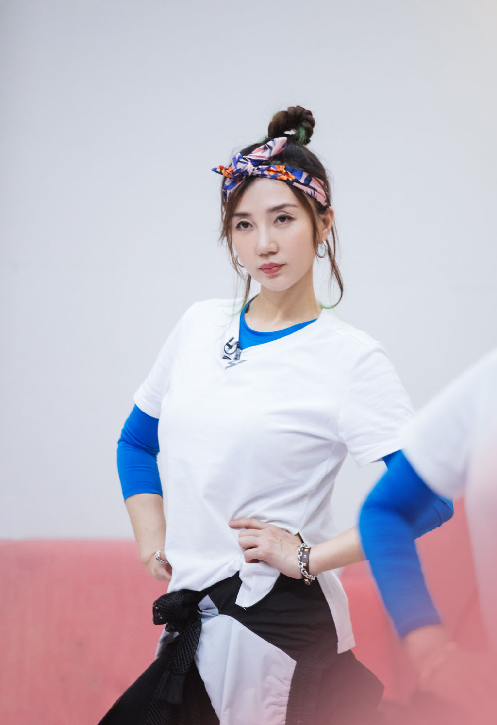 高清湖南吉首美女阿朵《乘风破浪的姐姐》第二期剧照图片图片