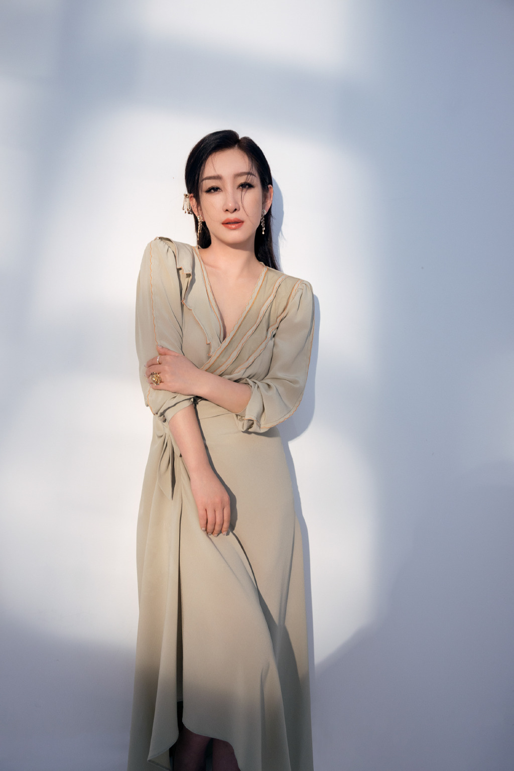 高清中国辽宁省营口女演员秦海璐写真图片图片