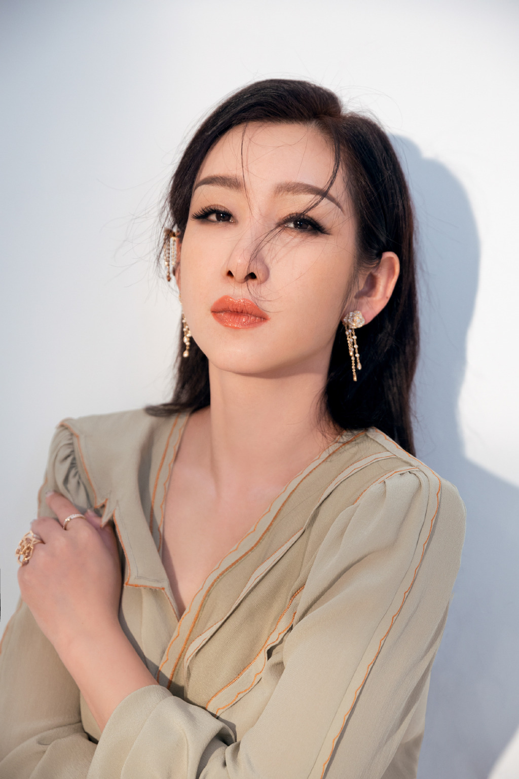 高清中国辽宁省营口女演员秦海璐写真图片图片