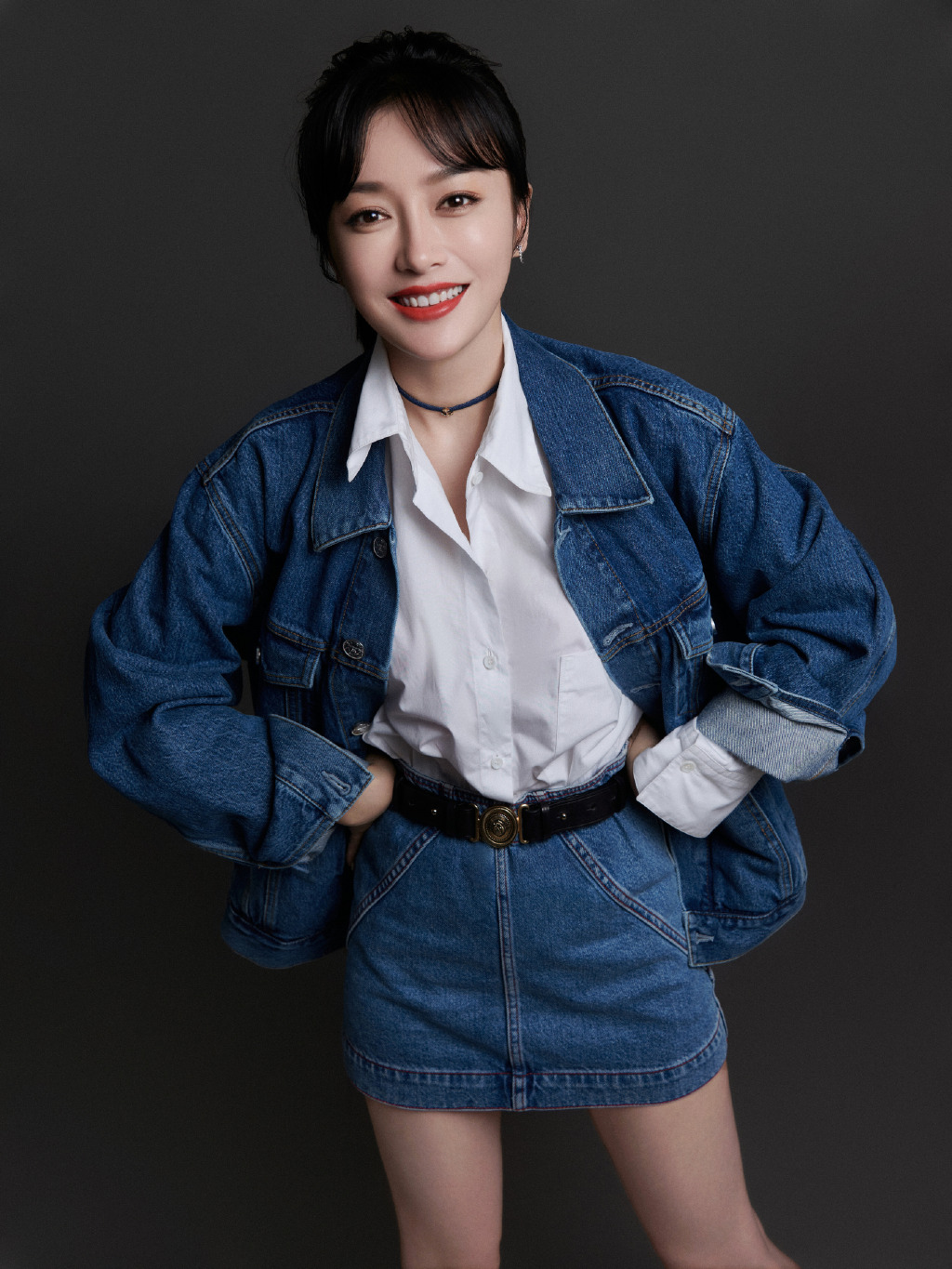 高清中国内地辽宁省沈阳女演员秦岚优雅自信性感写真图片