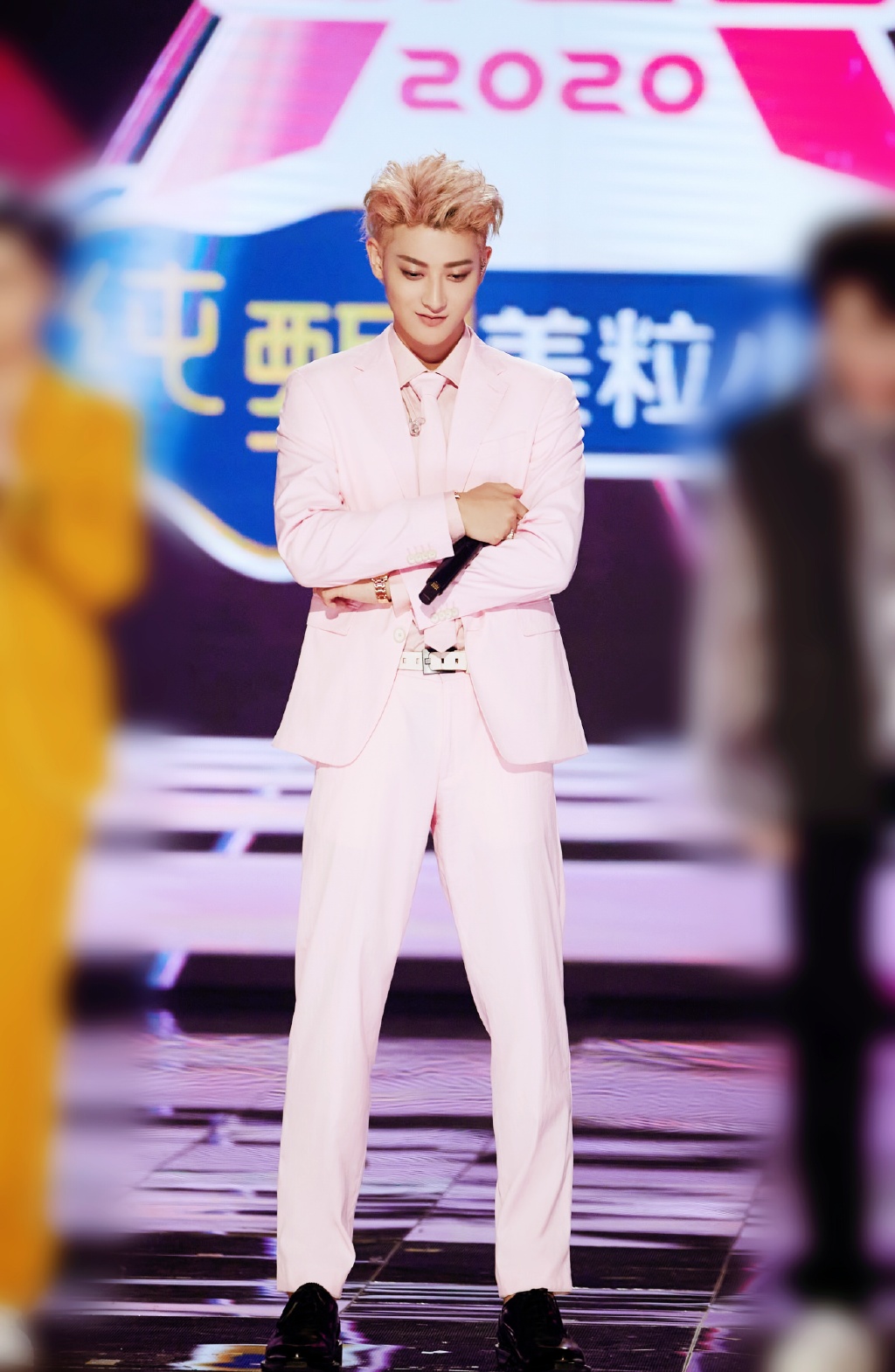 黄子韬图片