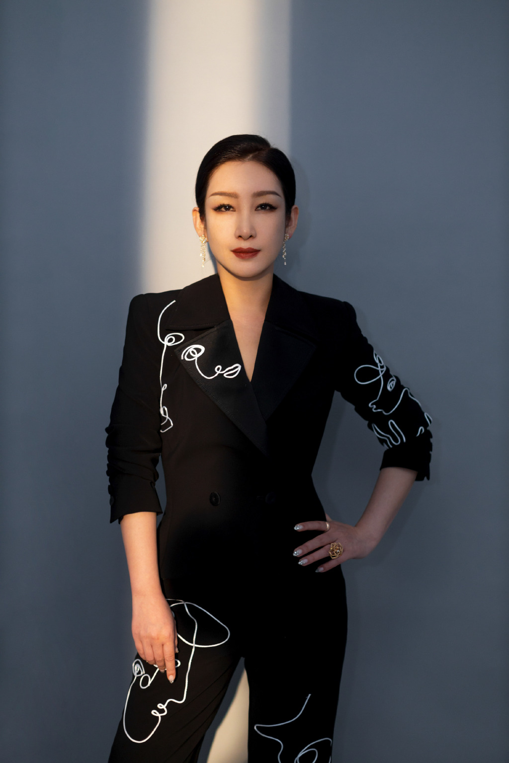 高清中国辽宁省营口女演员秦海璐写真图片图片