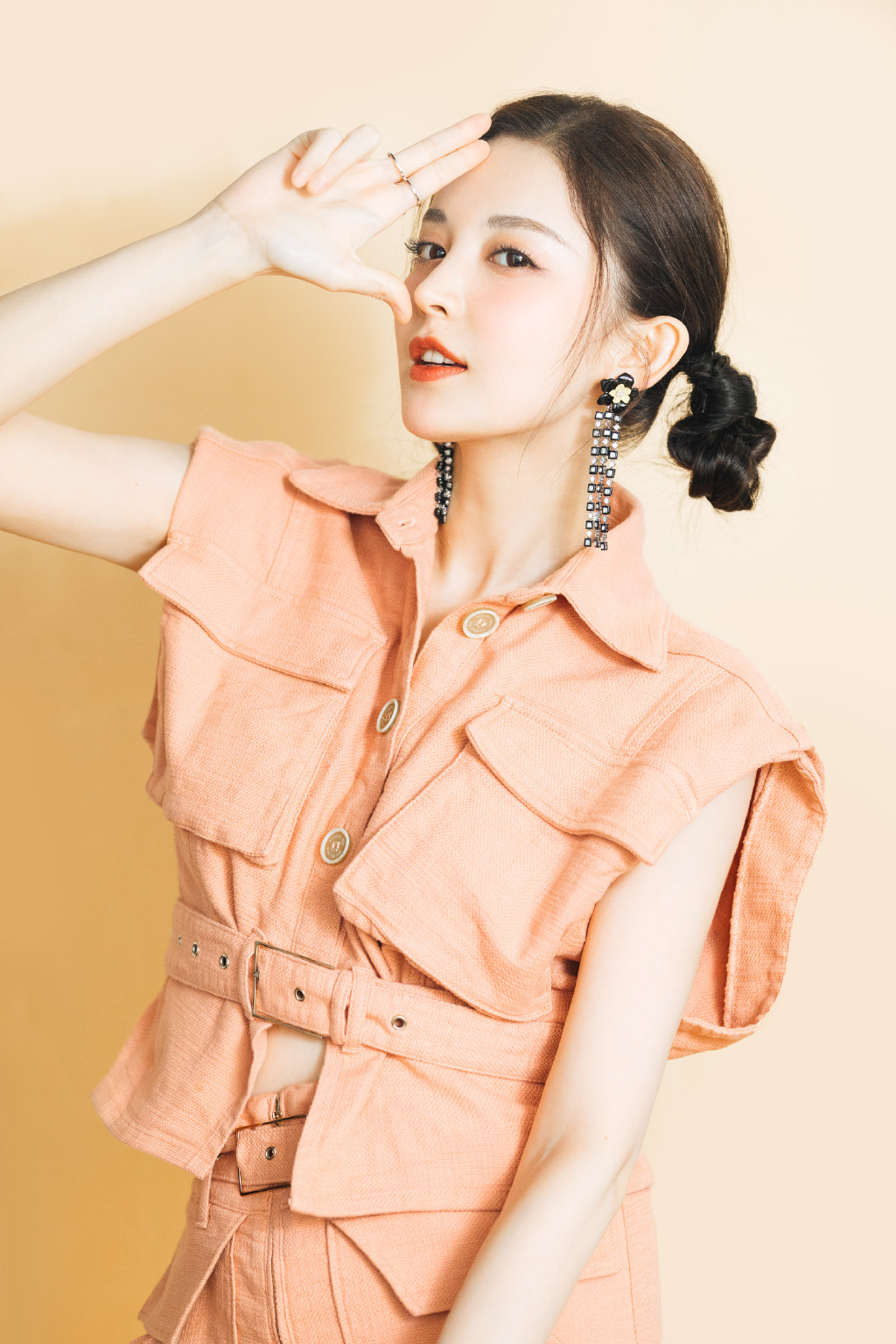 中国内地新疆乌鲁木齐市影视女演员古力娜扎微博之夜性感甜美写真图片图片