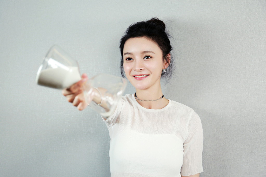 中国内地江苏省镇江女演员王瑞子甜美性感图片写真图片