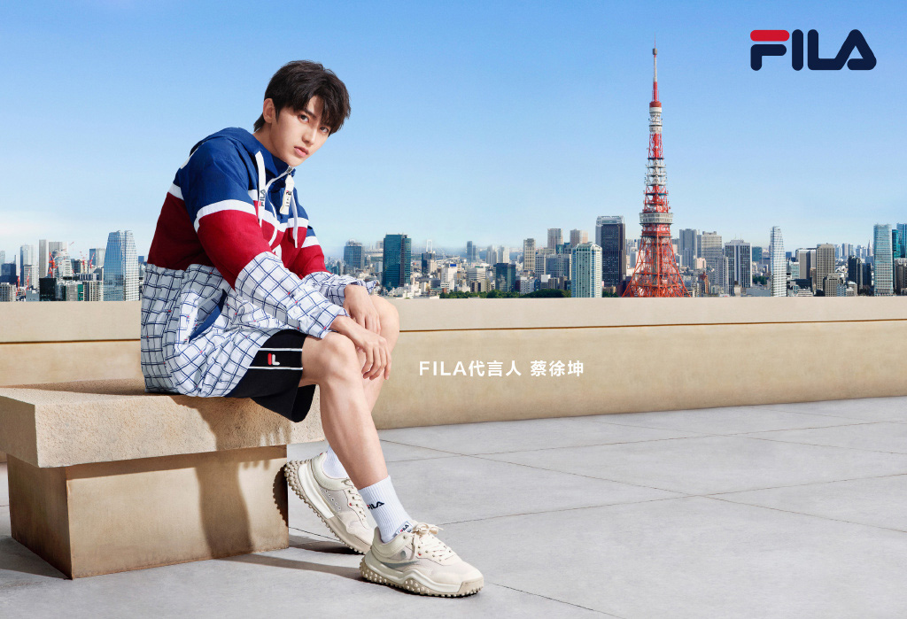 蔡徐坤图片