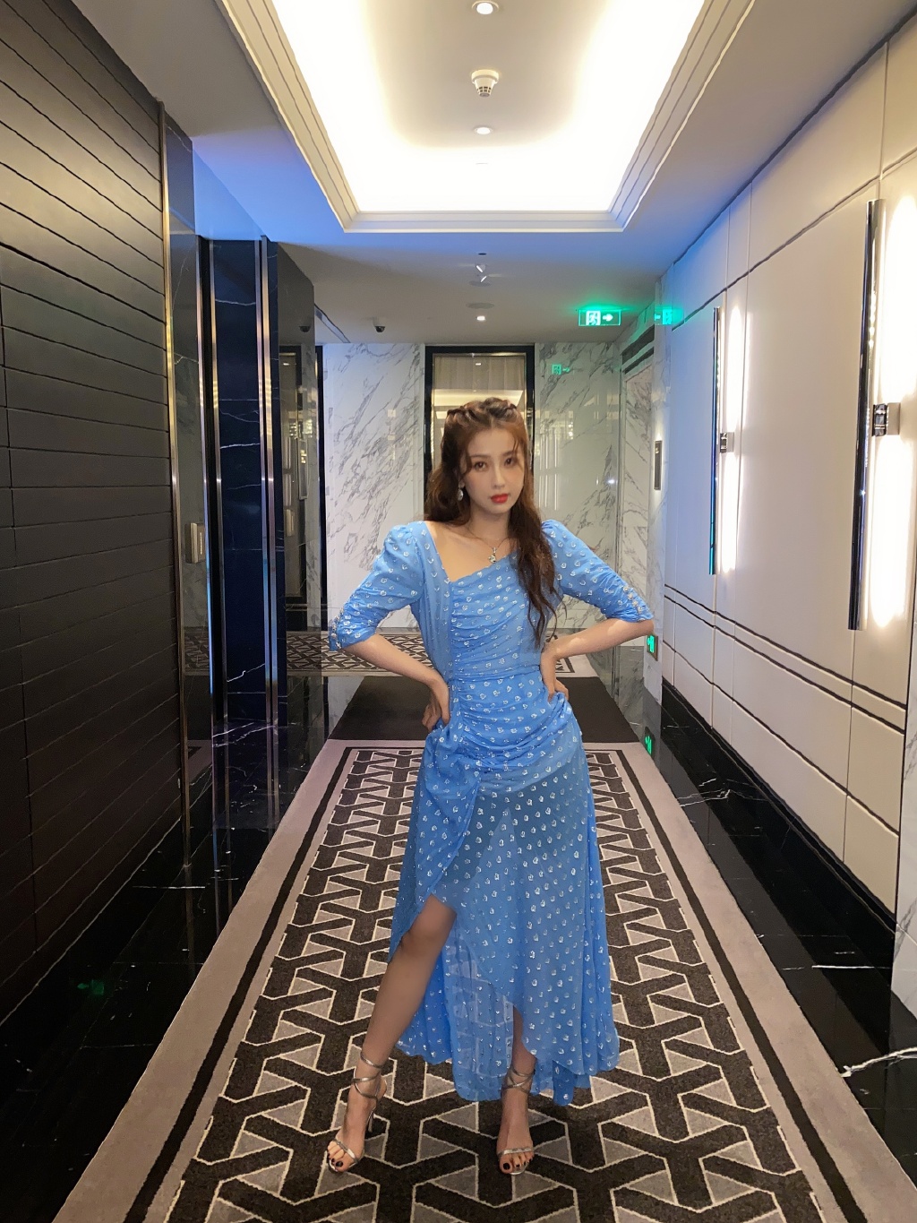 高清中国内地美女虞书欣甜美运动风写真图片图片