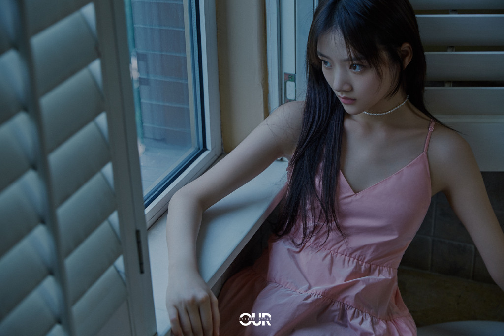高清性感湖南美女任敏章鱼辫俏皮写真图片图片