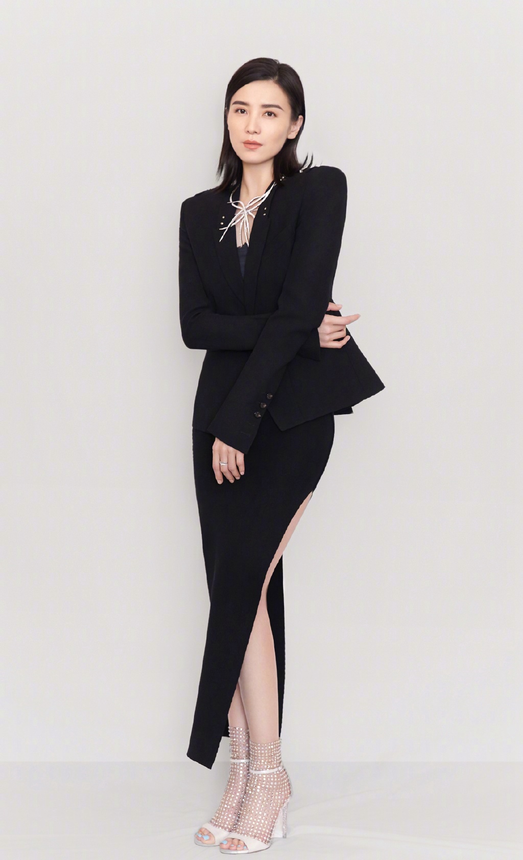 黑龙江省哈尔滨市南岗女明显宋佳钉珠连衣裙优雅写真图片图片
