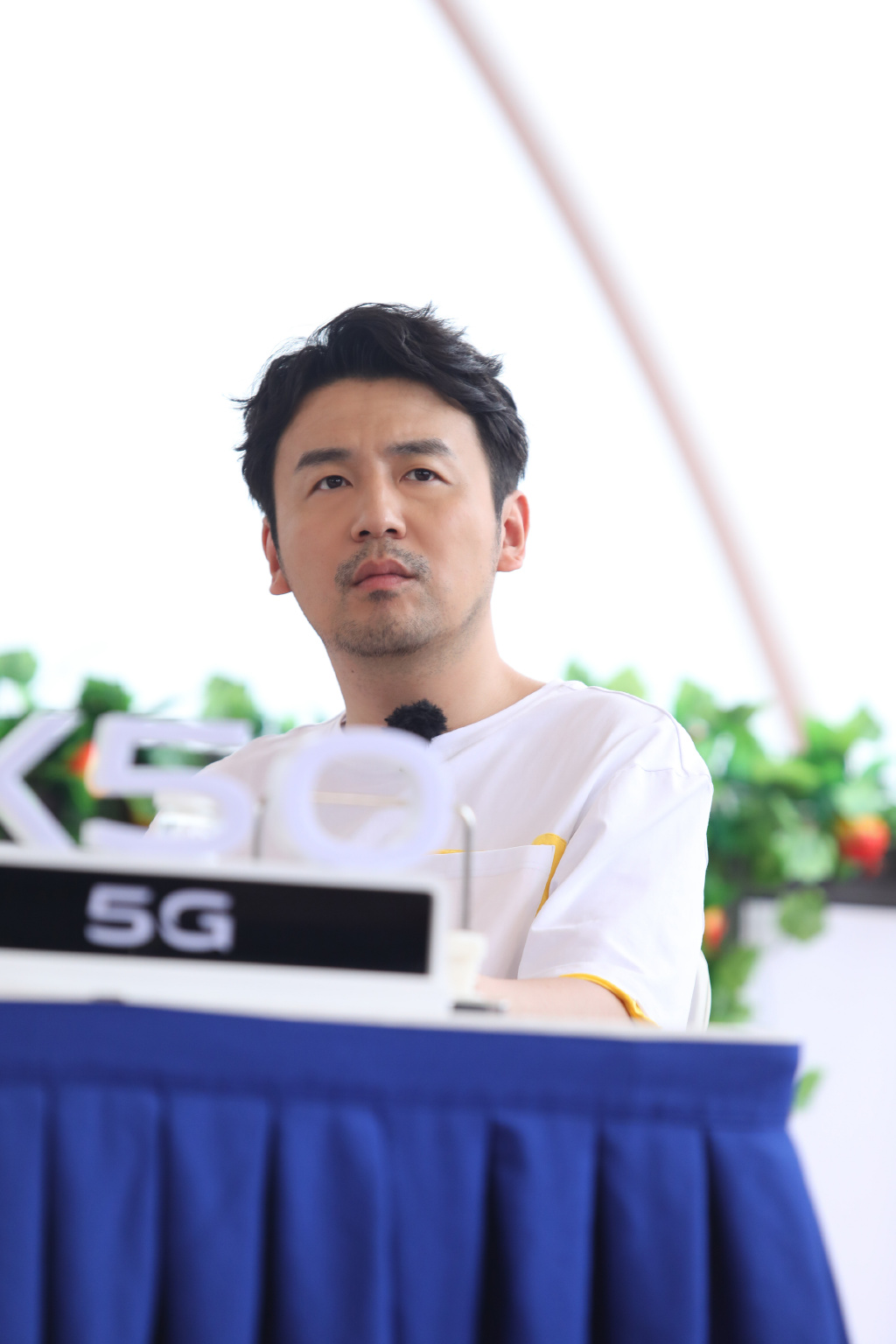 高清辽宁省鞍山男演员雷佳音帅气十足写真图片图片