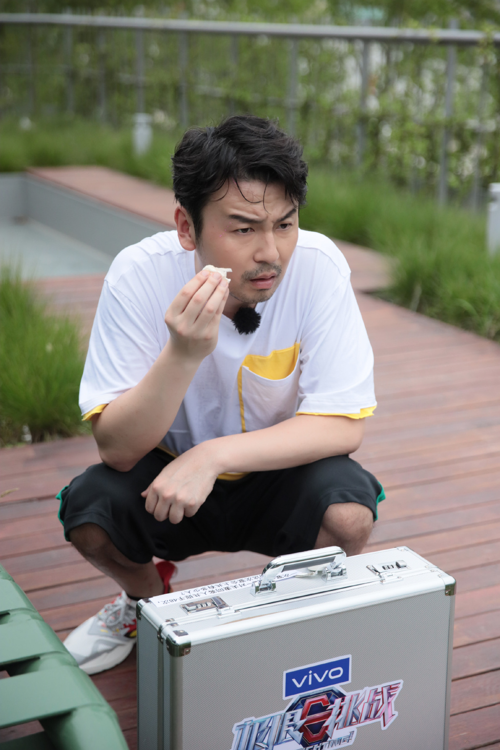 高清辽宁省鞍山男演员雷佳音帅气十足写真图片图片