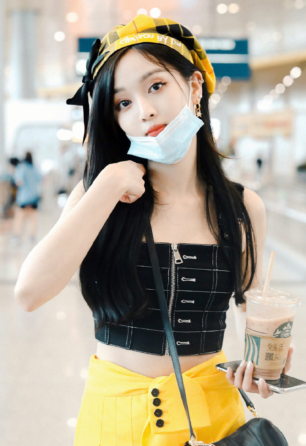 高清女明星吴宣仪酷美时尚高清手机壁纸图片