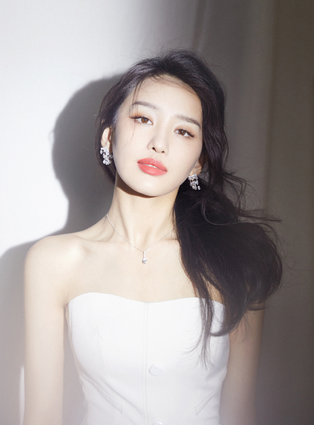 高清大陆女明星罗秋韵性感写真图片图片
