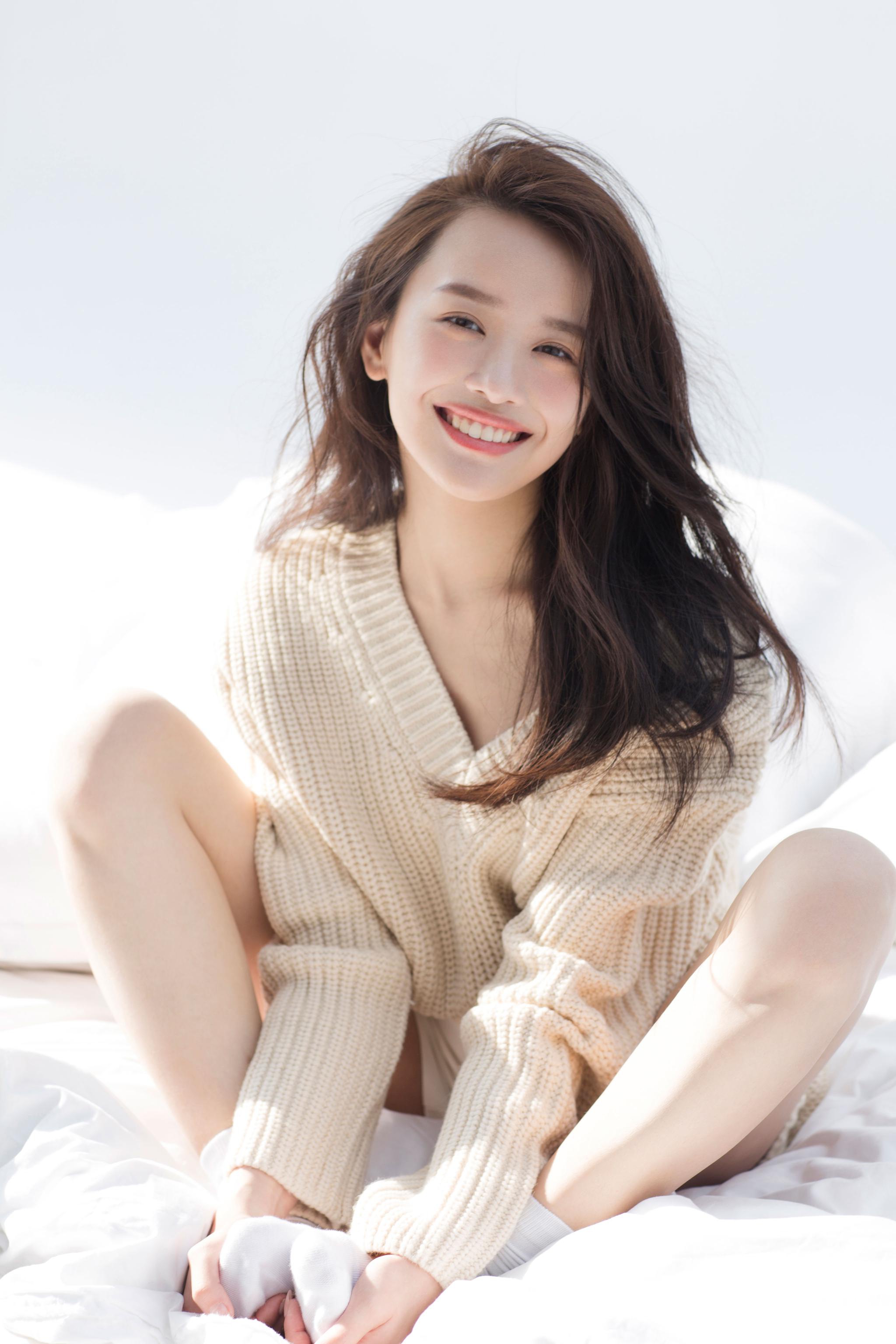 高清大陆女明星罗秋韵性感写真图片图片