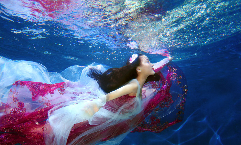 高清大陆女明星罗秋韵清爽性感夏日写真图片图片
