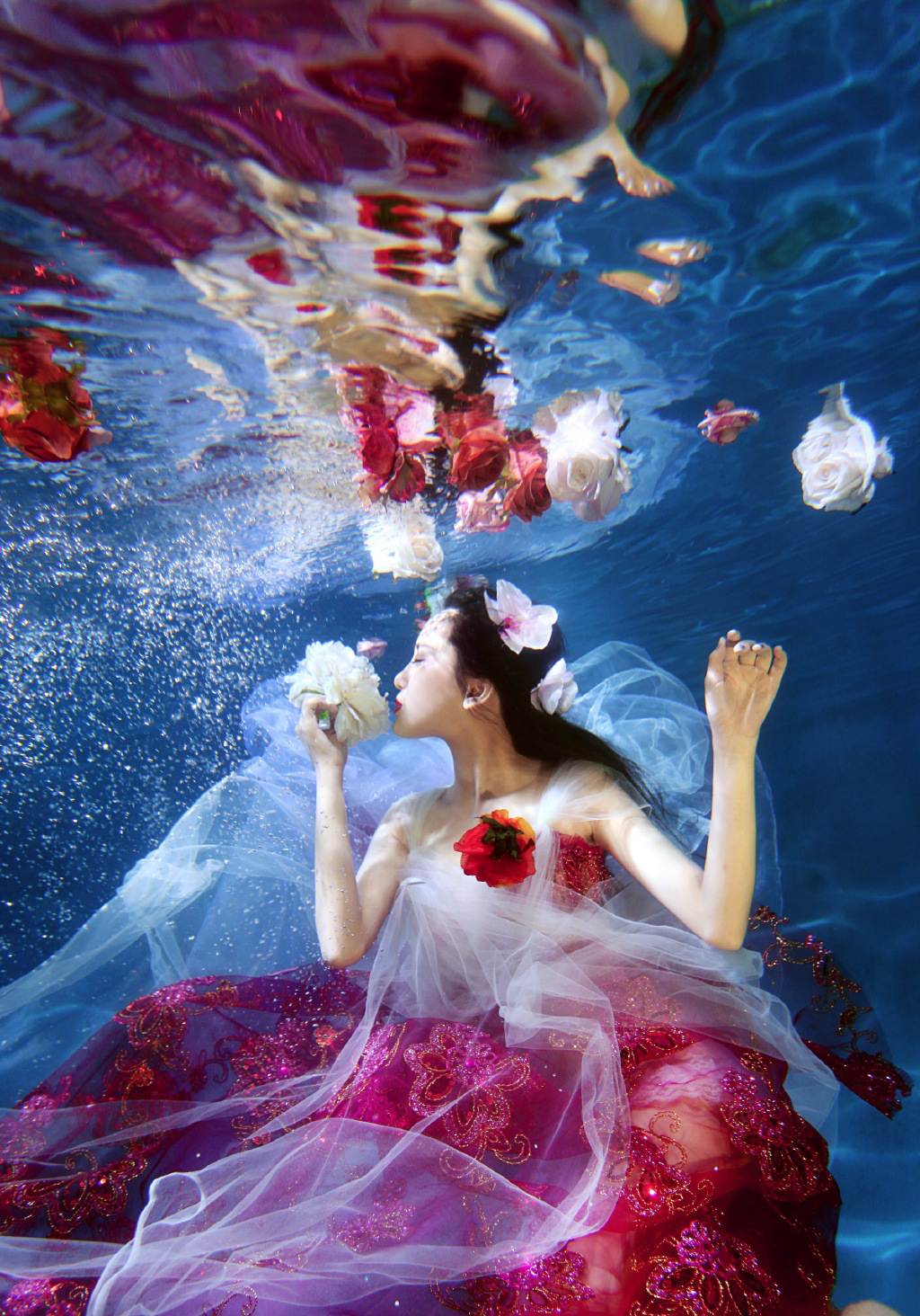 高清大陆女明星罗秋韵清爽性感夏日写真图片图片