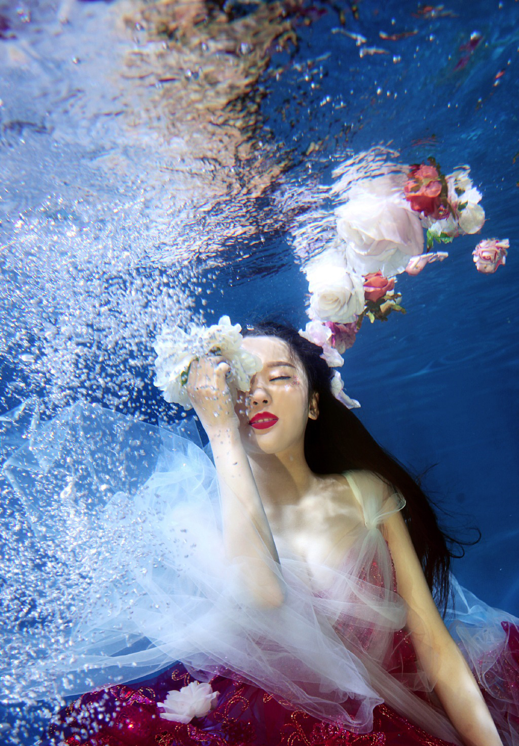 高清大陆女明星罗秋韵清爽性感夏日写真图片图片