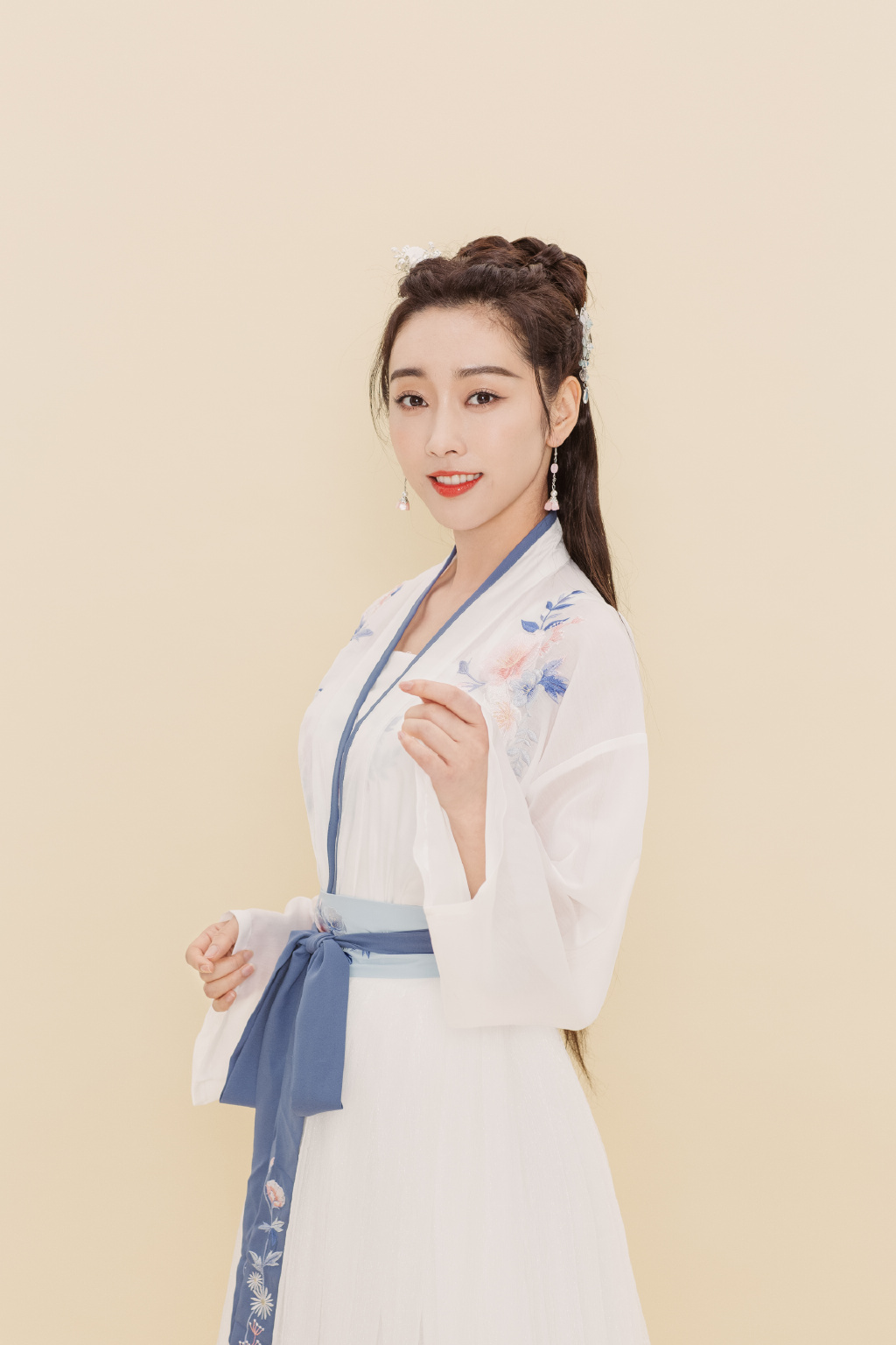 高清内地江苏省南京女演员宣璐樱花粉仙气写真图片图片 高清内地江苏省南京女演员宣璐樱花粉仙气写真图片图片