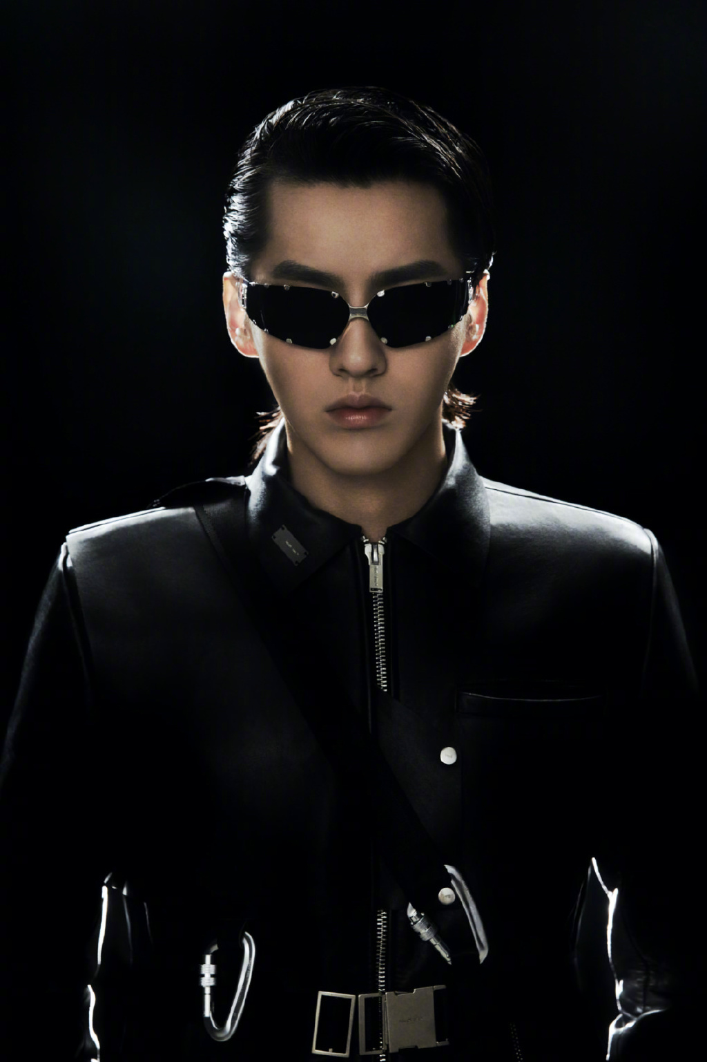 高清广州男明星吴亦凡单曲宣传照写真图片图片