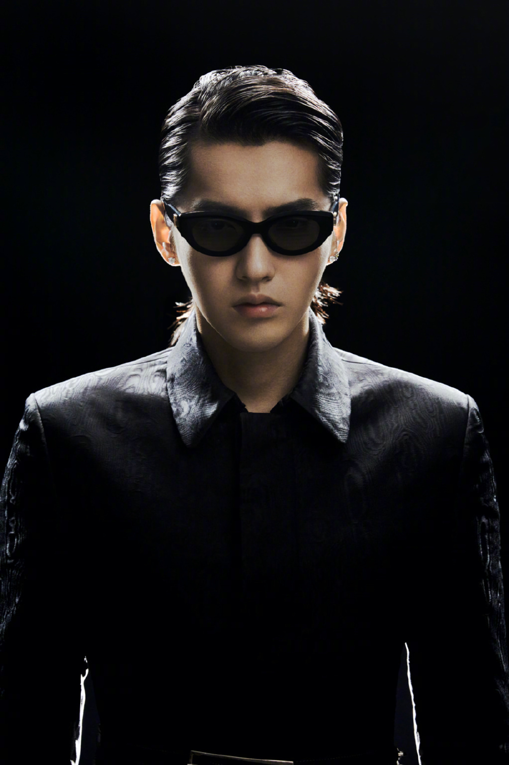 高清广州男明星吴亦凡单曲宣传照写真图片图片
