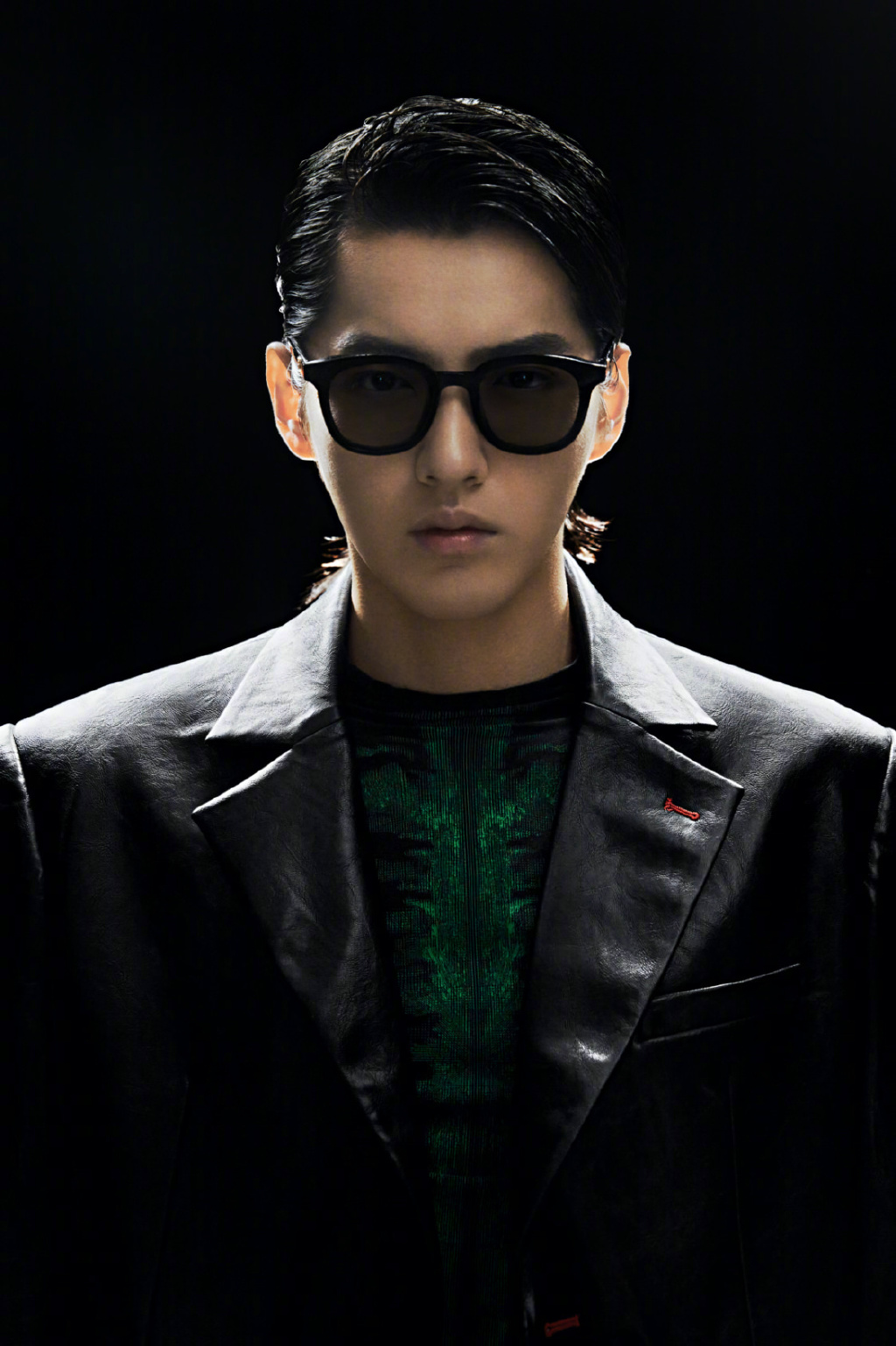 高清广州男明星吴亦凡单曲宣传照写真图片图片