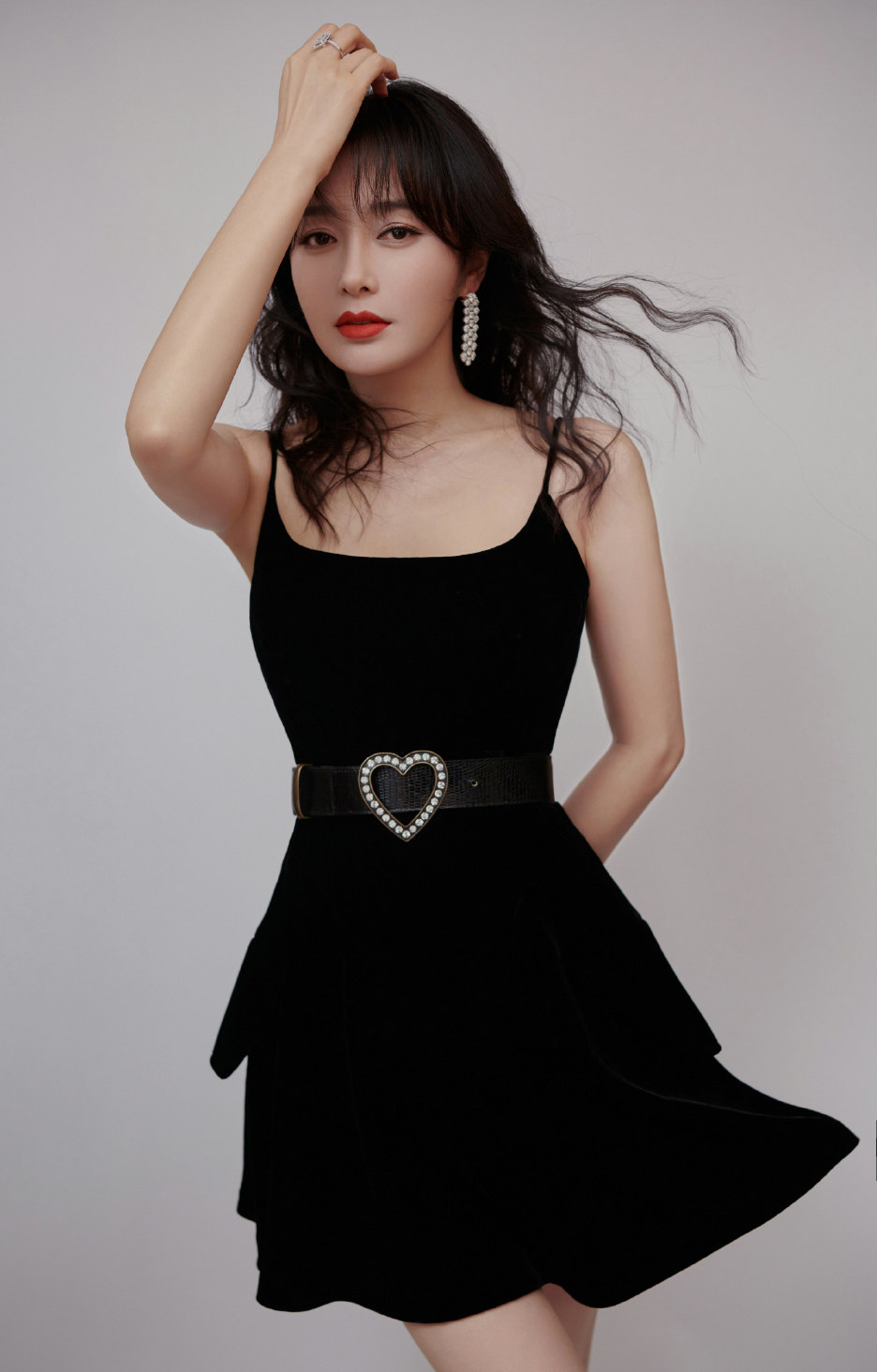 高清中国内地辽宁省沈阳女演员秦岚优雅自信性感写真图片