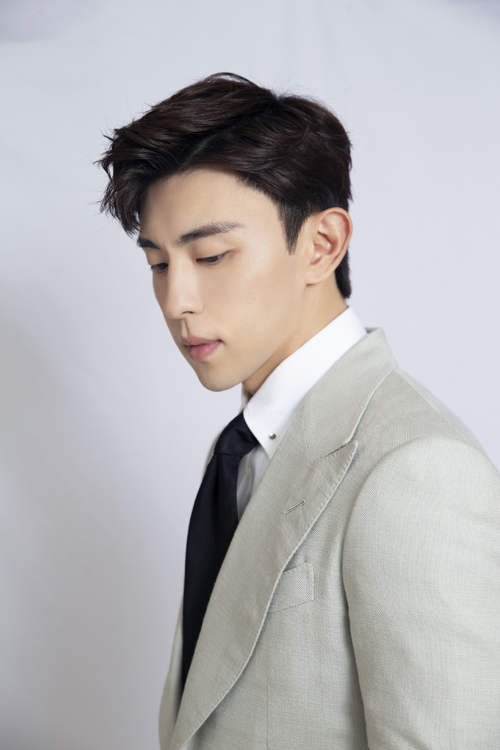 高清河北省石家庄男明显邓伦《一千零一夜》发布会帅气图片图片