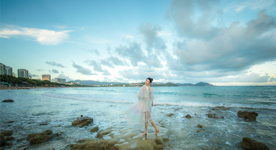上海美女演员黄奕彩虹纱裙优雅写真图片图片 上海美女演员黄奕彩虹纱裙优雅写真图片图片